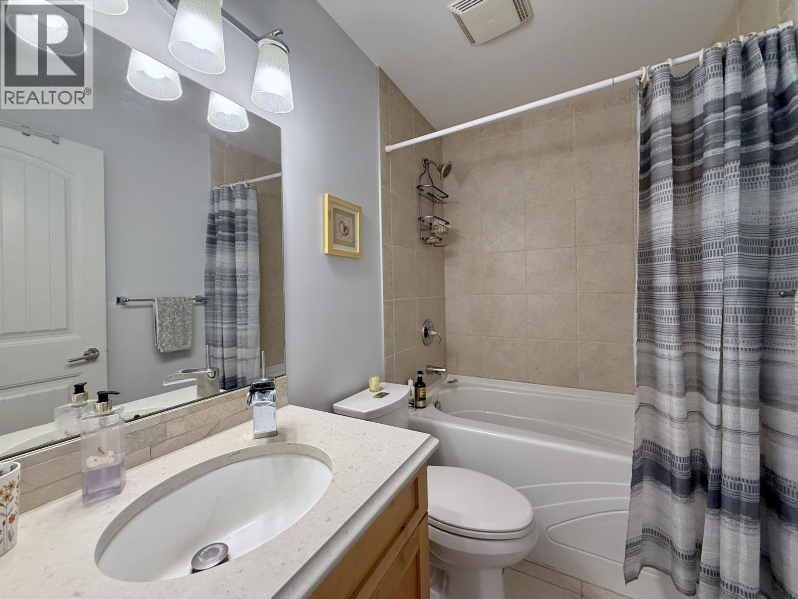 496 Spyglass Place, Gibsons, British Columbia  V0N 1V9 - Photo 17 - R3173265