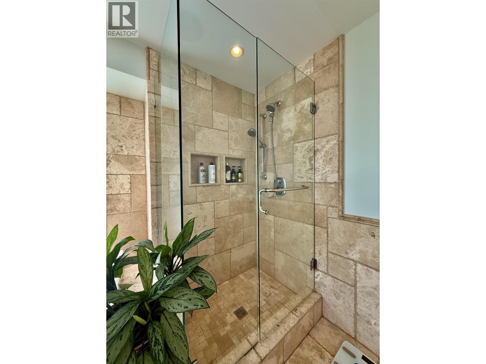 496 Spyglass Place, Gibsons, British Columbia  V0N 1V9 - Photo 25 - R3173265