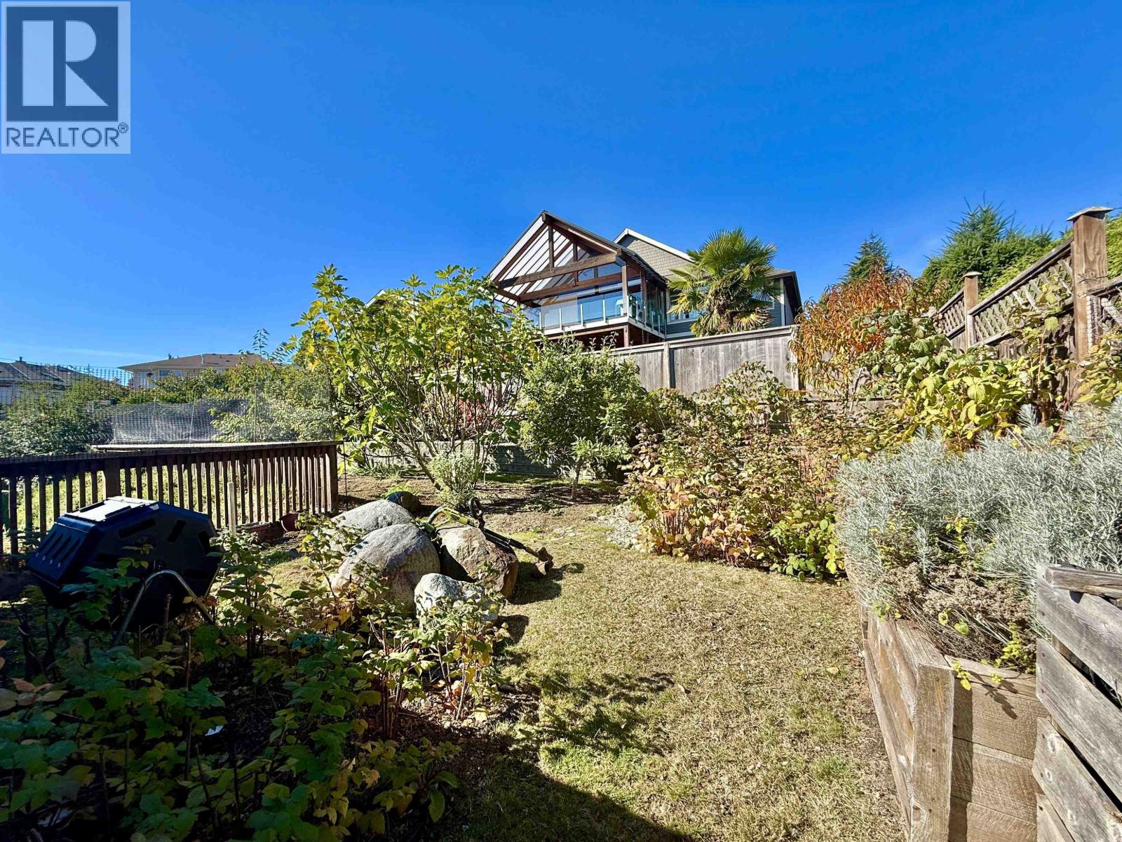 496 Spyglass Place, Gibsons, British Columbia  V0N 1V9 - Photo 28 - R3173265