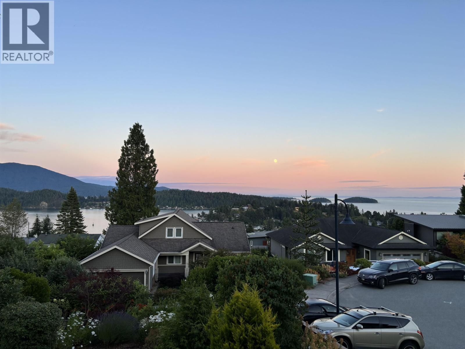 496 Spyglass Place, Gibsons, British Columbia  V0N 1V9 - Photo 5 - R3173265