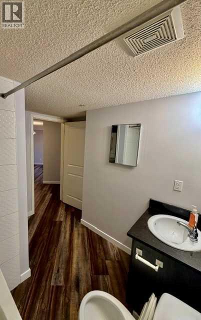 106, 5 saddlestone Way NE