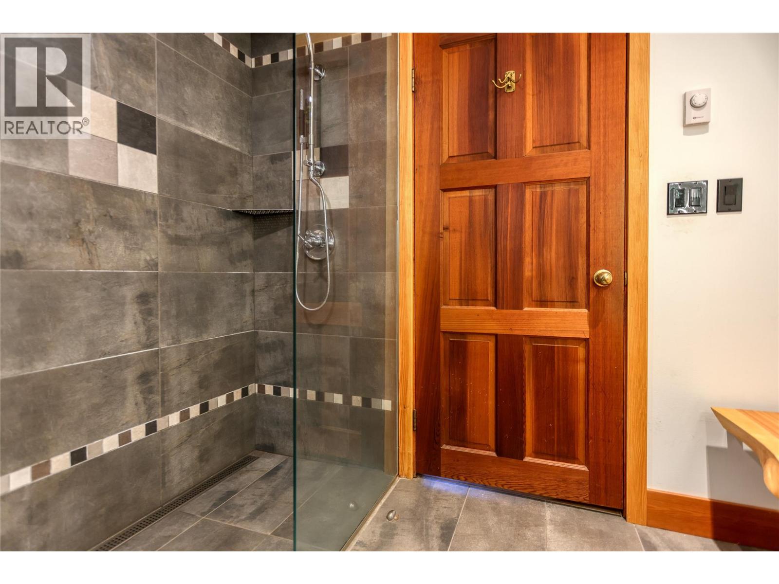7025 Beggs Road, Nelson, British Columbia V1L 5P6 - Photo 42 - 10403009