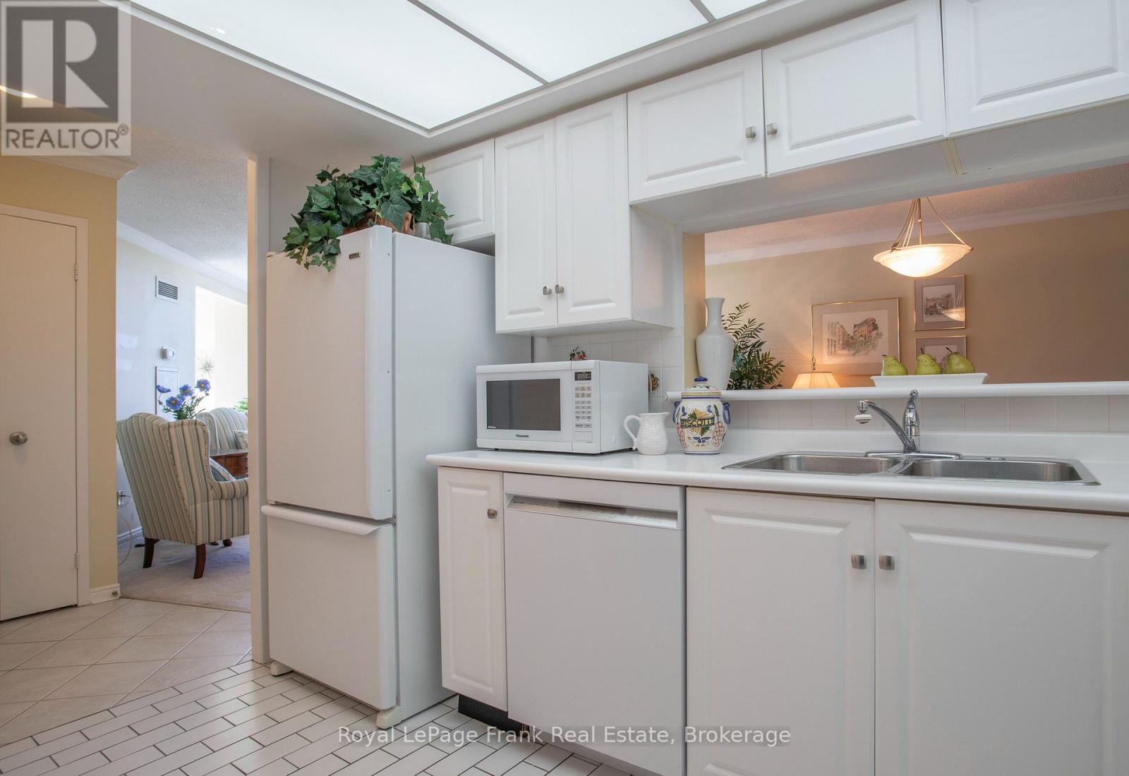 1103 - 360 Watson Street W, Whitby, Ontario L1N 9G2 - Photo 15 - E13883392