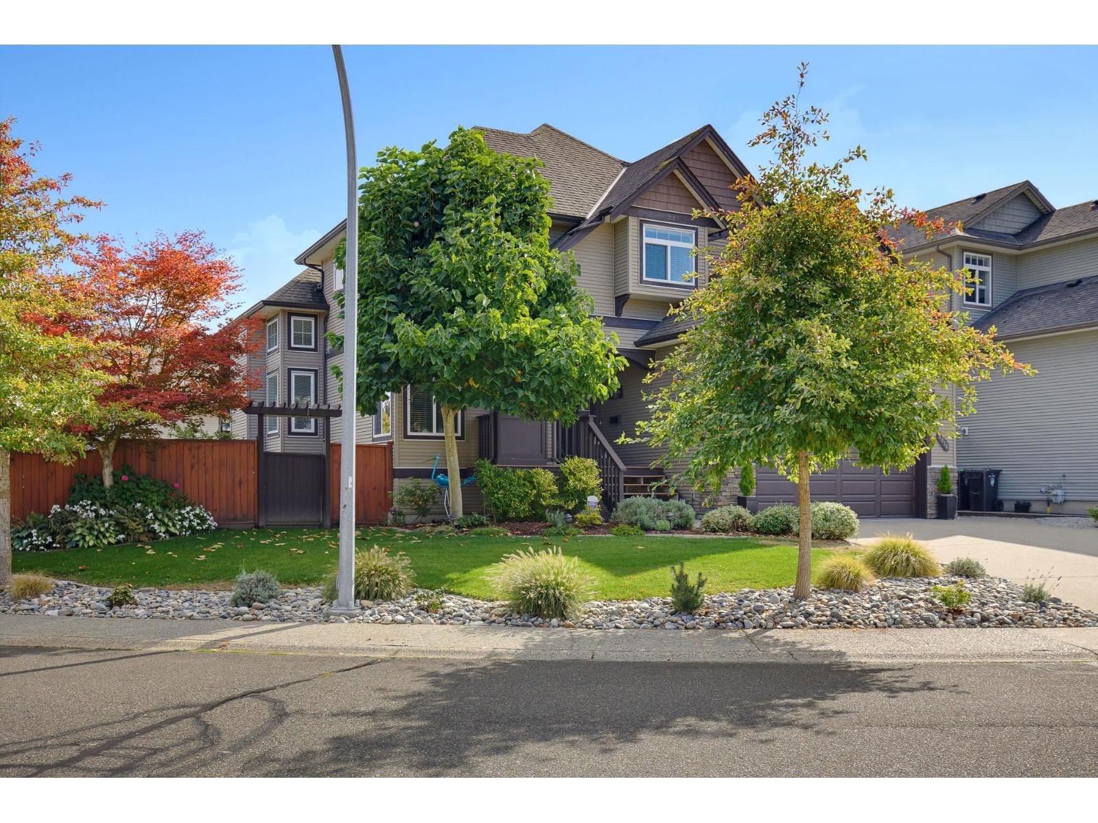 2816 Woodland Drive, Langley, British Columbia  V2Y 1C2 - Photo 2 - R3172850