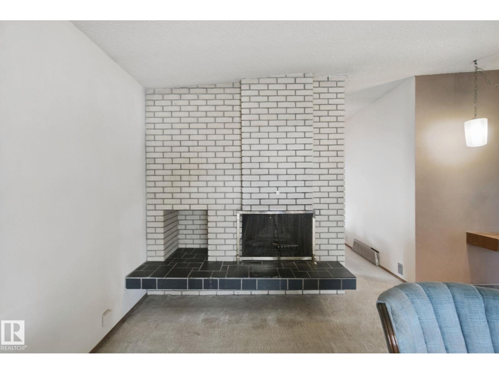15432 78 AV NW
