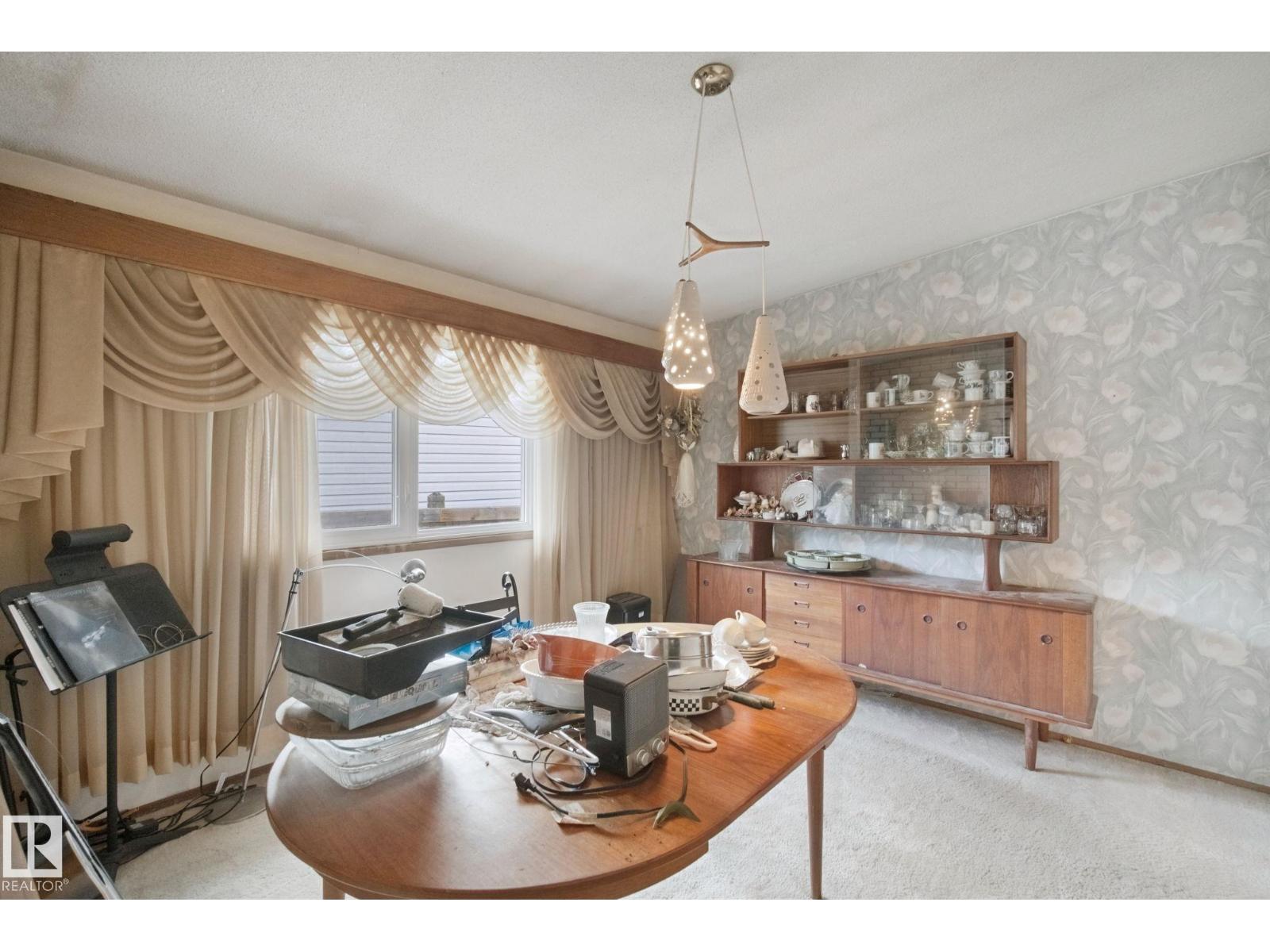 15432 78 AV NW