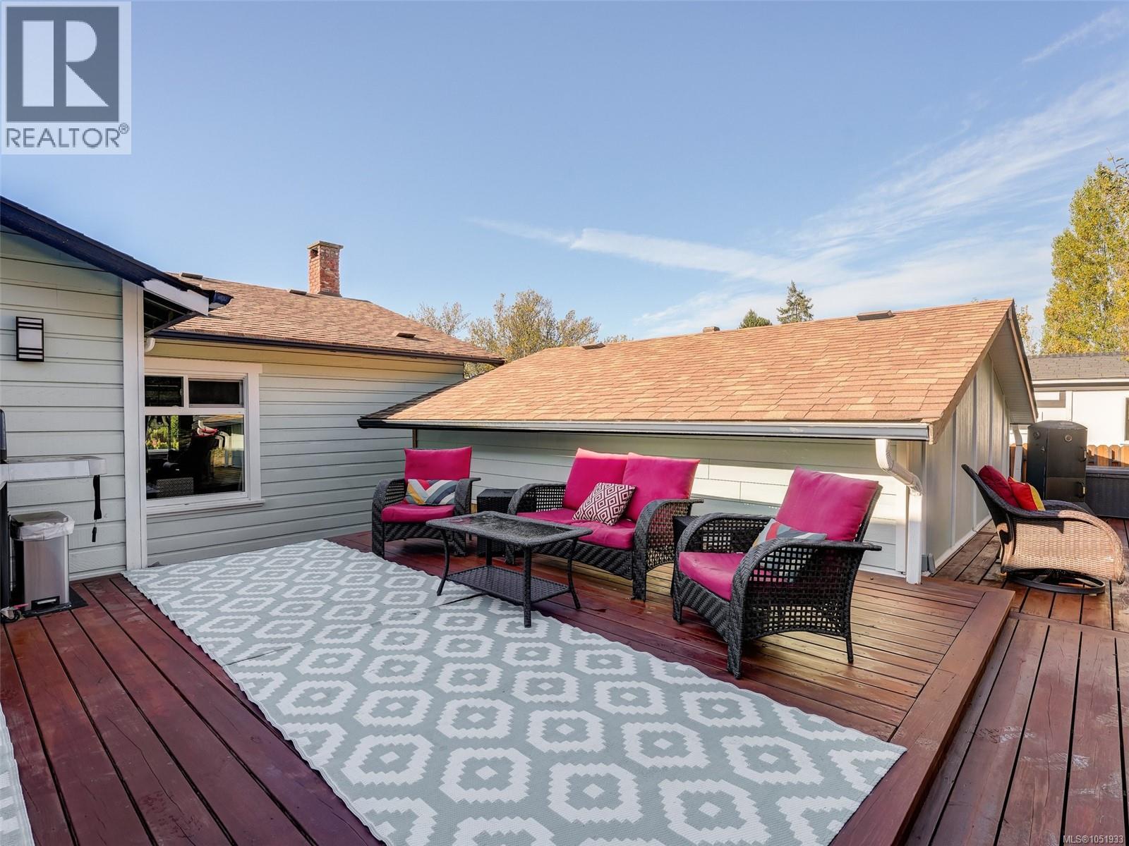 68 Crease Ave