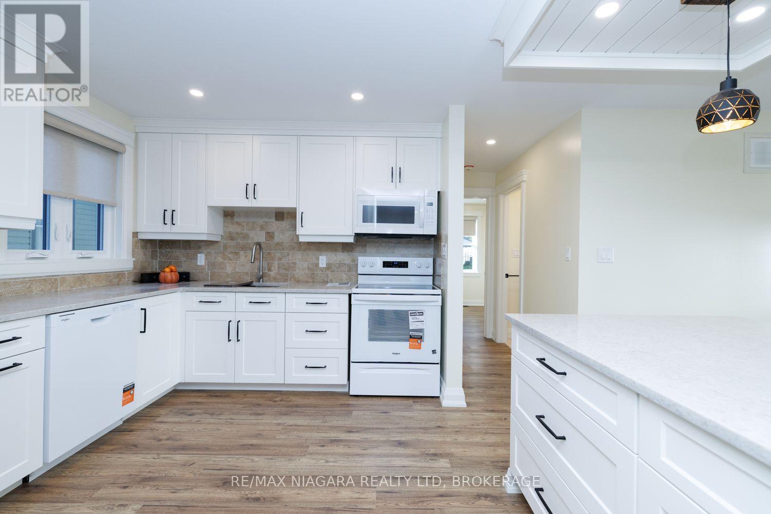245 Bowen Road, Fort Erie (Central), Ontario  L2A 2Y6 - Photo 13 - X13883396
