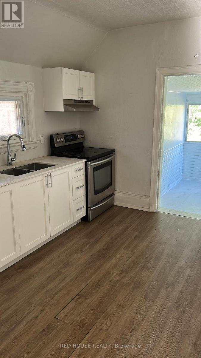 150 West Street N, Orillia, Ontario  L3V 5C5 - Photo 6 - S13883358