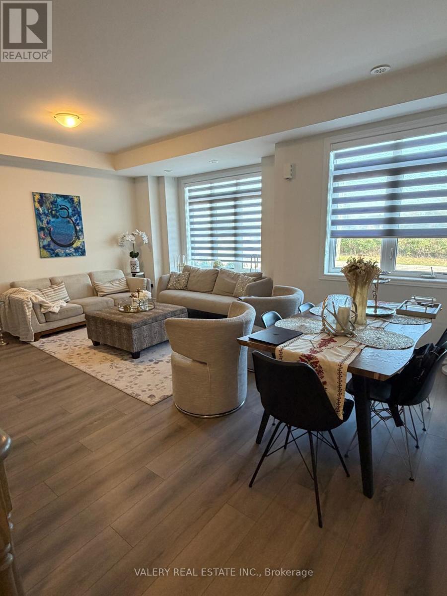 517 Dundas Street E, Oakville, Ontario  L6H 3P6 - Photo 2 - W13883378