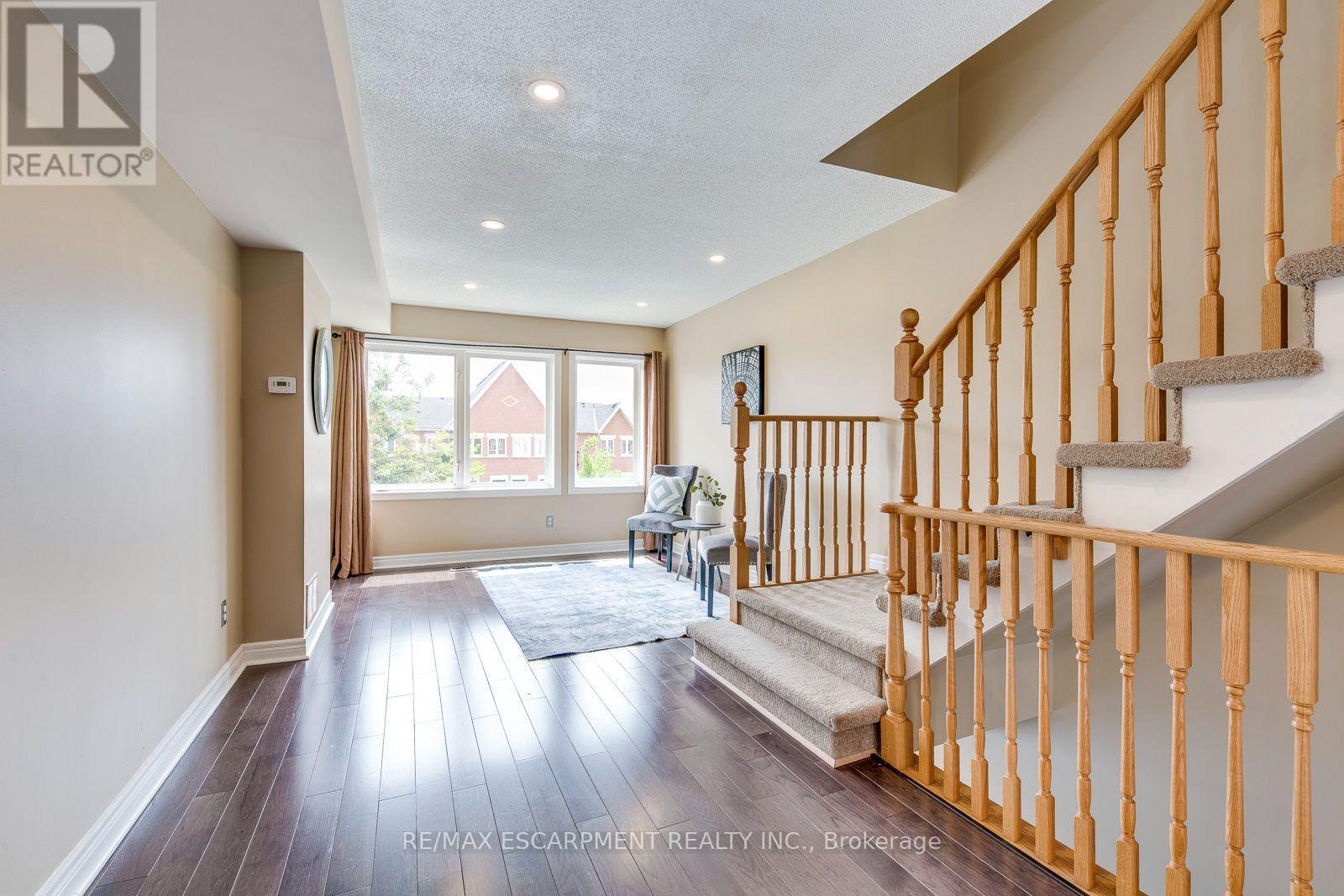 51 - 1751 Lampman Avenue, Burlington, Ontario  L7L 6W3 - Photo 11 - W13883382