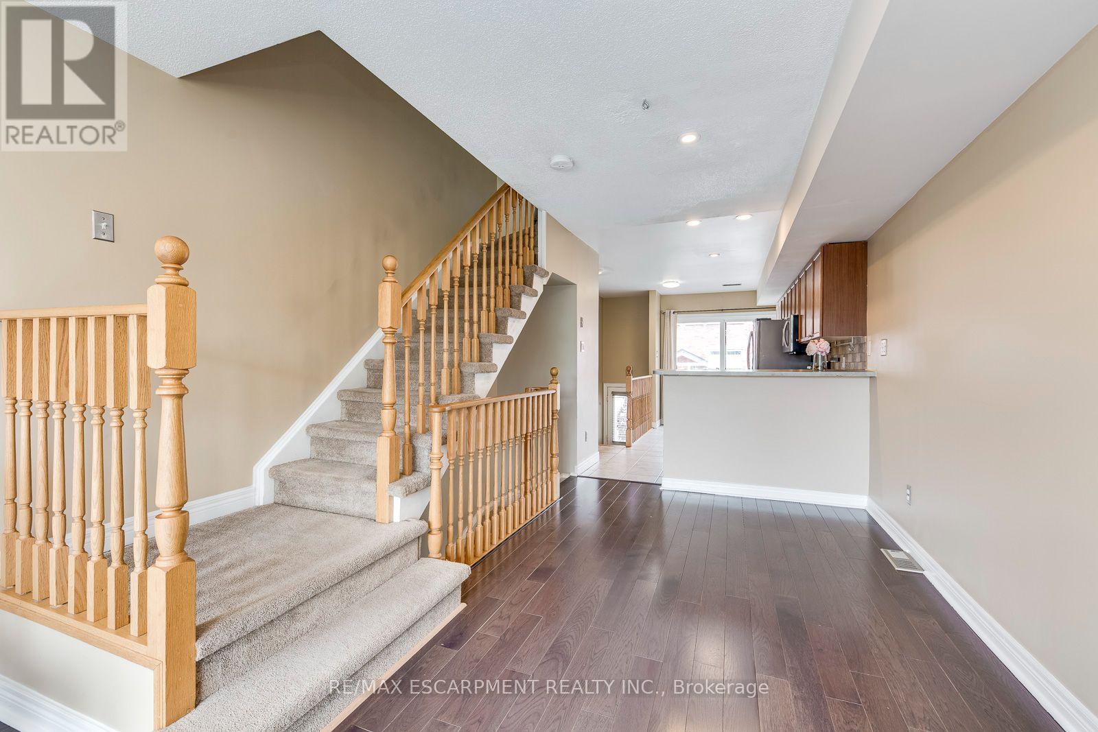 51 - 1751 Lampman Avenue, Burlington, Ontario  L7L 6W3 - Photo 16 - W13883382