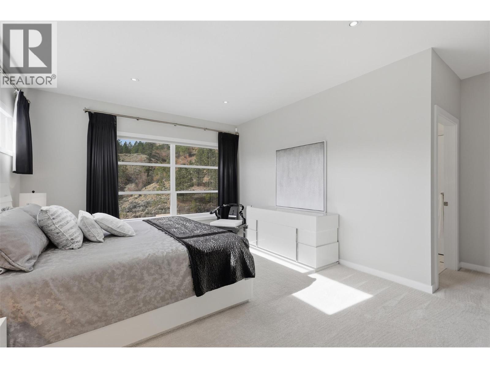 1395 PRAIRIE ROSE Drive Unit# 16
