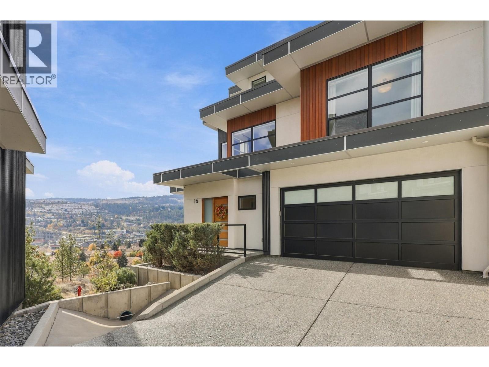 1395 PRAIRIE ROSE Drive Unit# 16