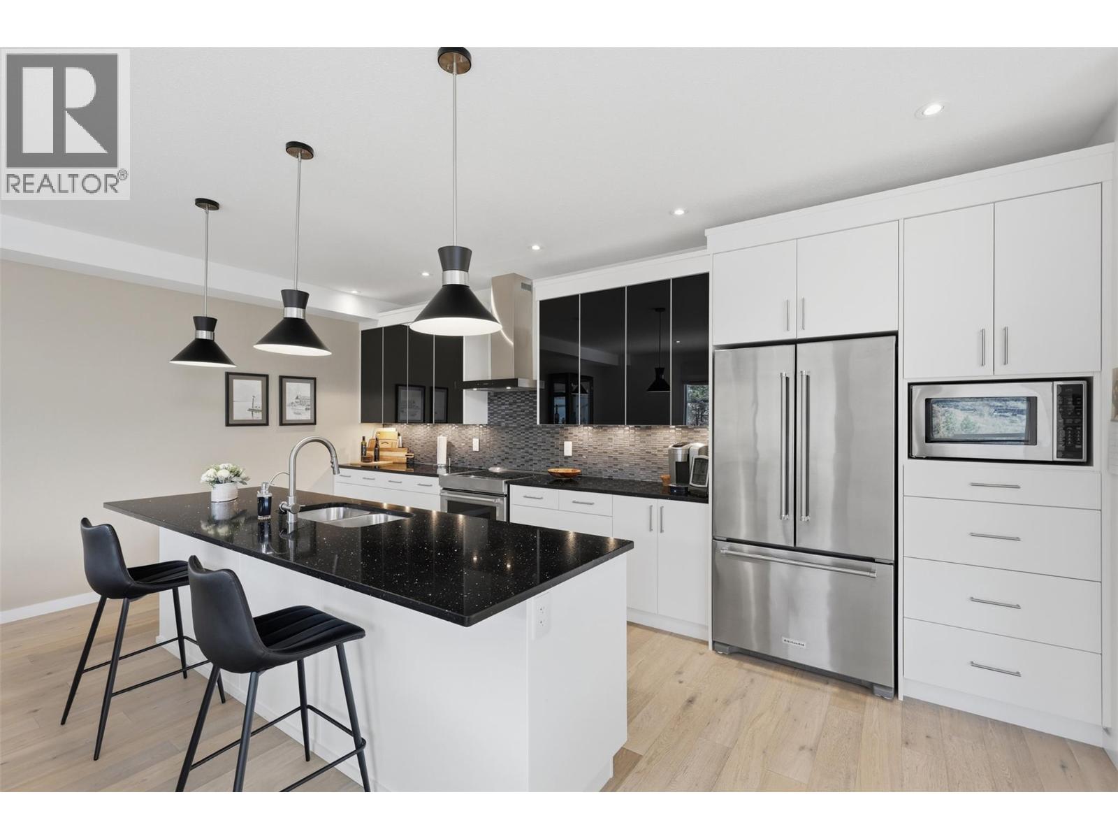 1395 PRAIRIE ROSE Drive Unit# 16