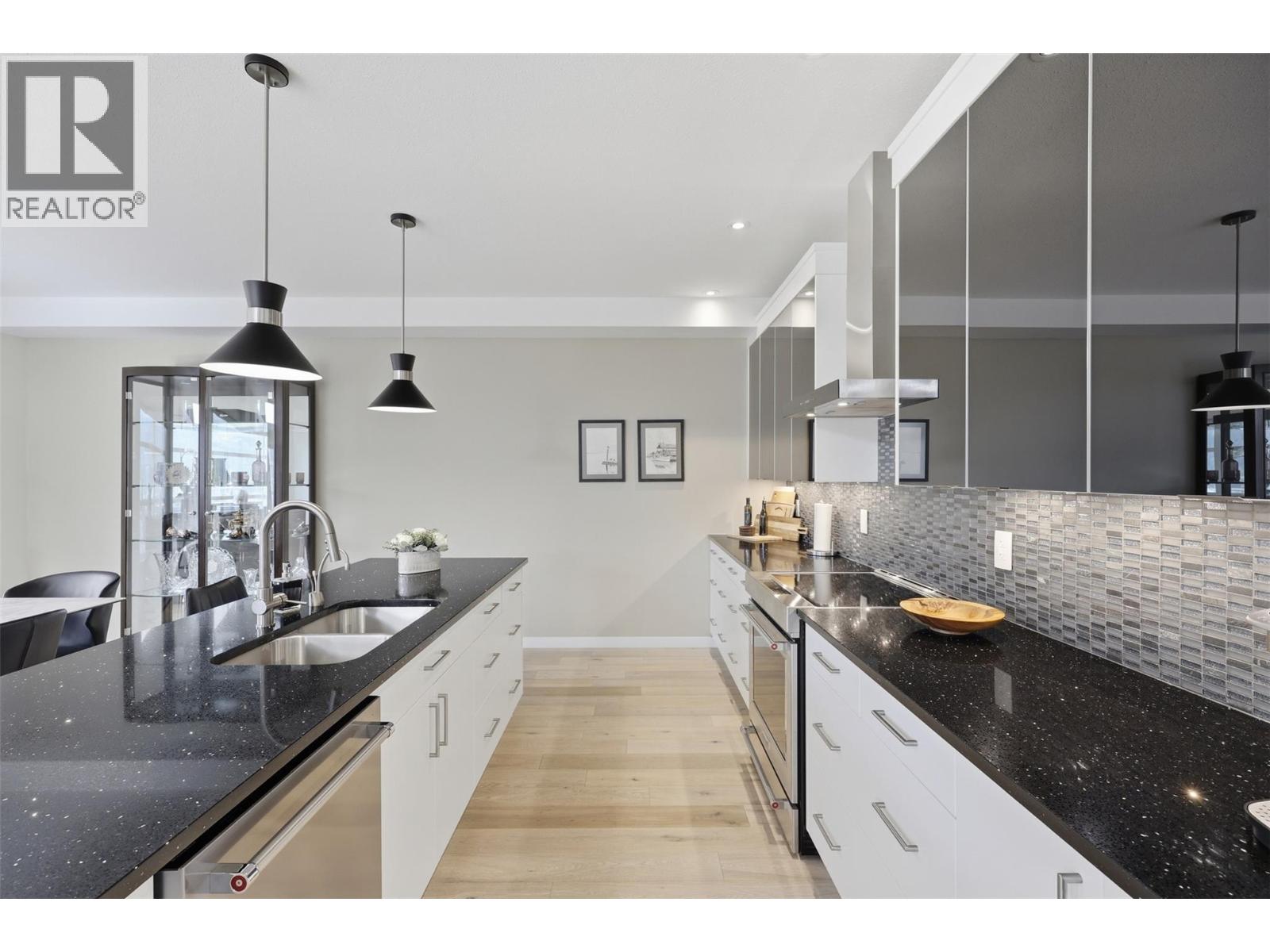 1395 PRAIRIE ROSE Drive Unit# 16