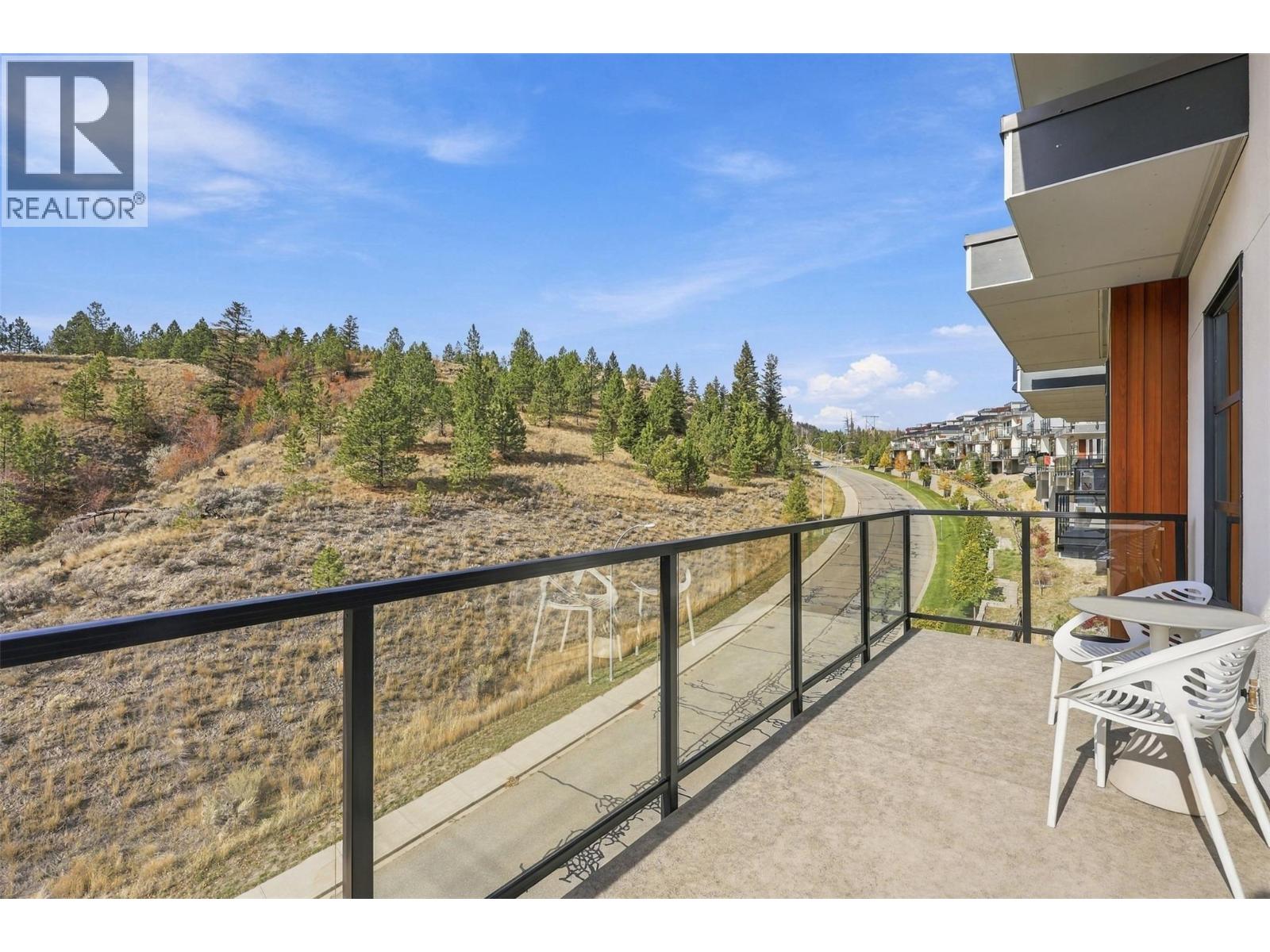 1395 PRAIRIE ROSE Drive Unit# 16