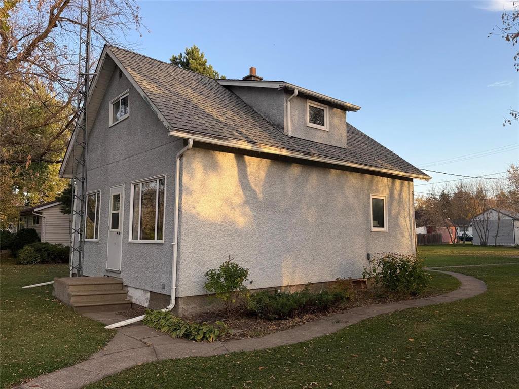 293 4th Avenue, Minitonas, Manitoba  R0L 1Z0 - Photo 1 - 202625365