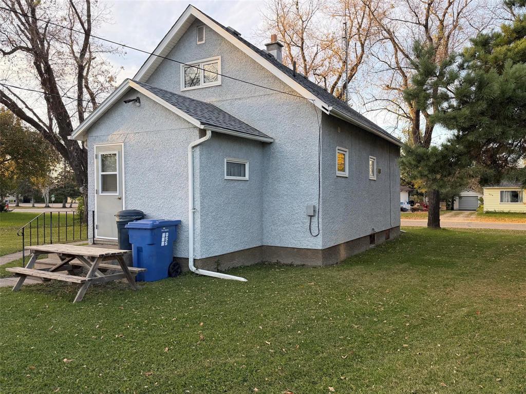 293 4th Avenue, Minitonas, Manitoba  R0L 1Z0 - Photo 3 - 202625365