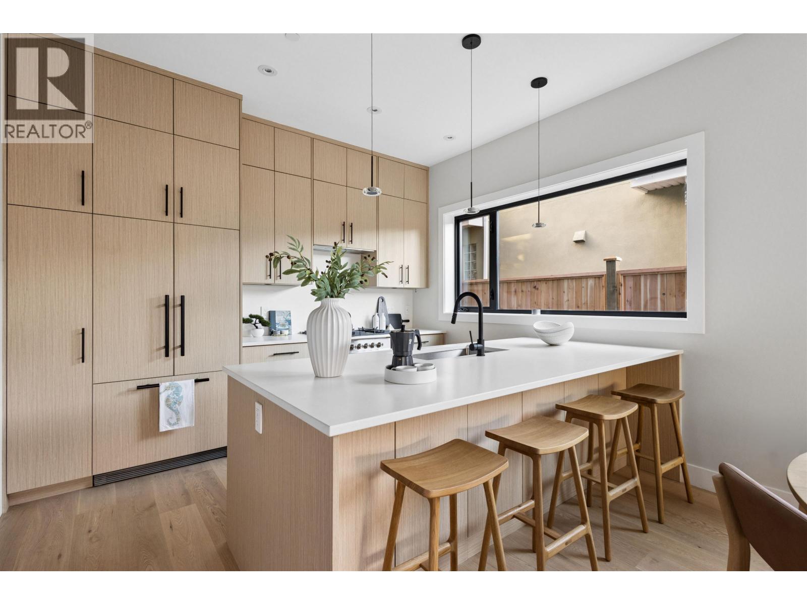 3 2017 E 23RD AVENUE, Vancouver, British Columbia