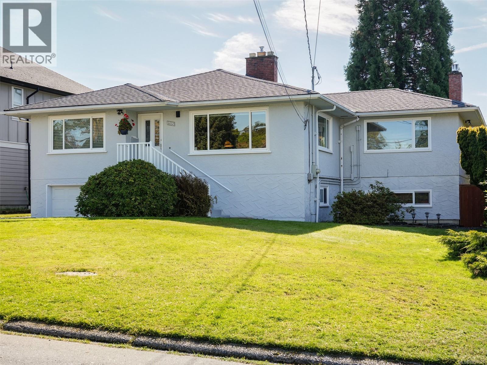 1715 Cedar Ave