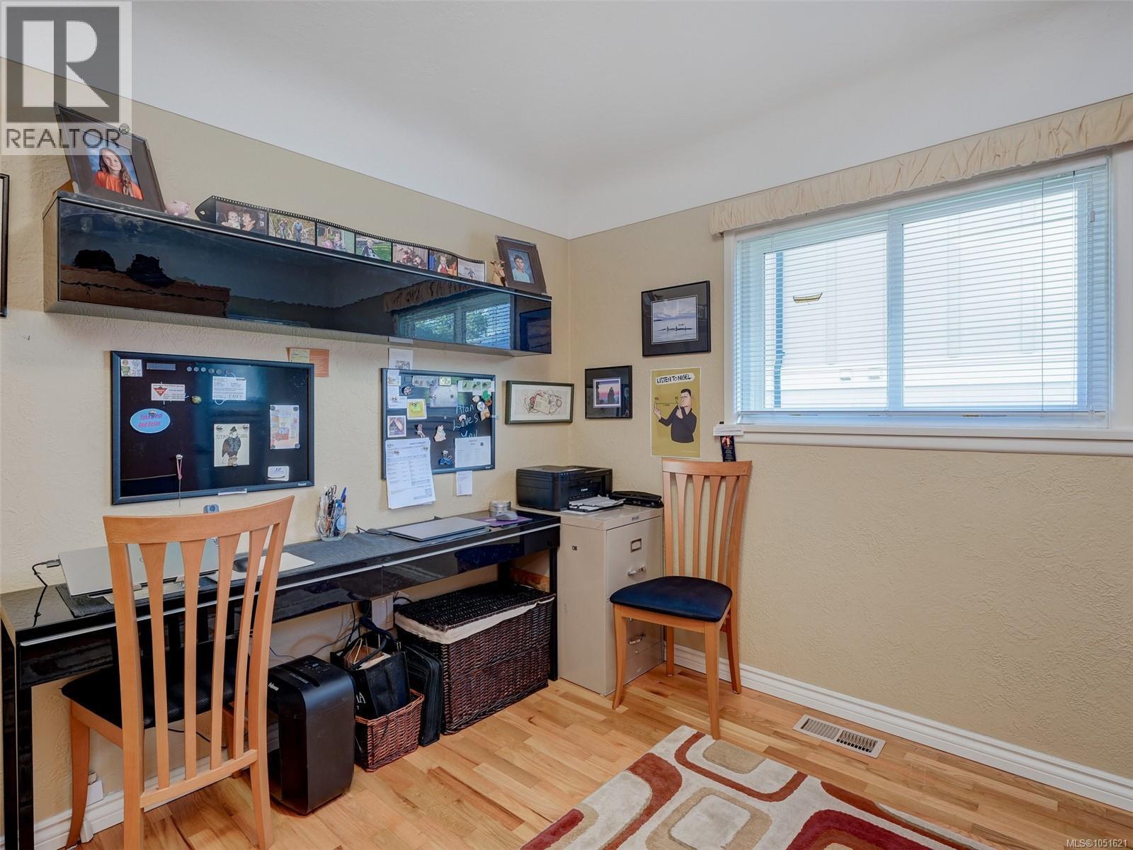 1715 Cedar Ave