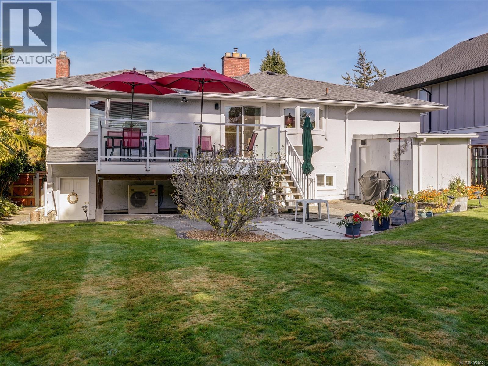 1715 Cedar Ave