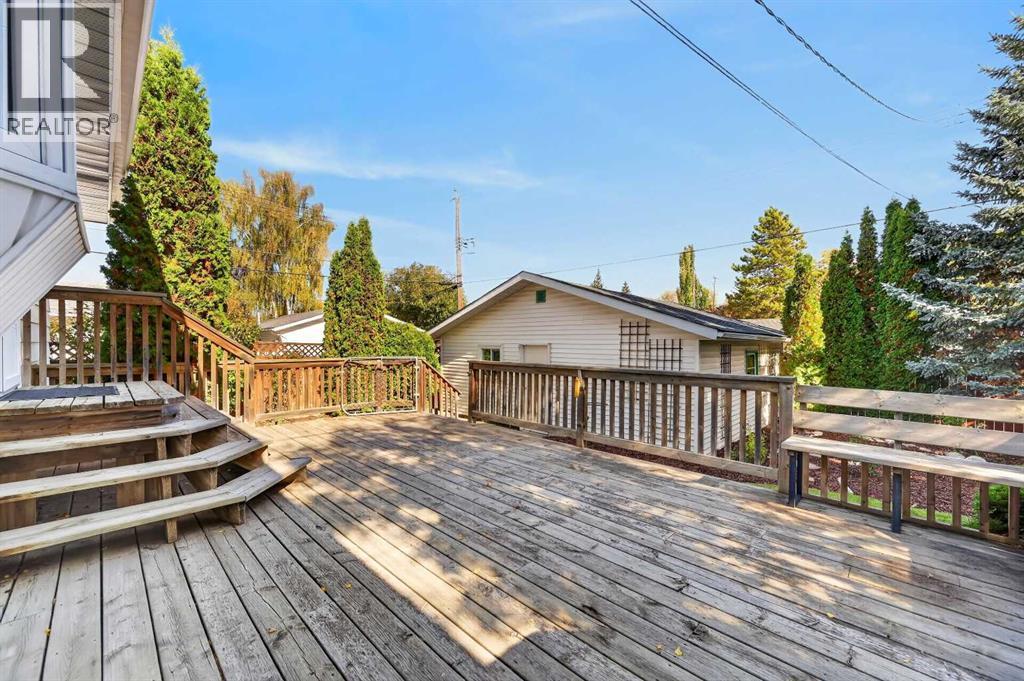 637 Willowburn Crescent SE