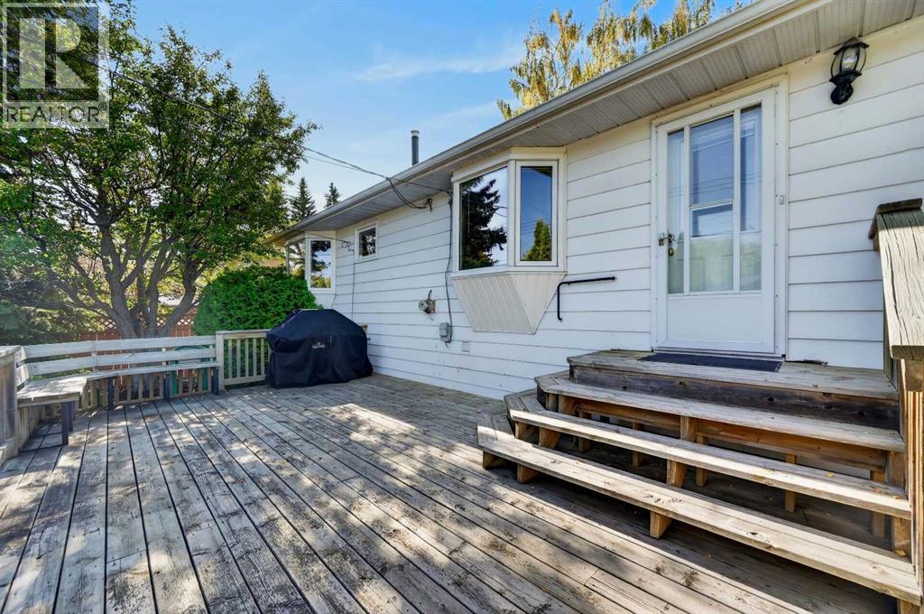 637 Willowburn Crescent SE