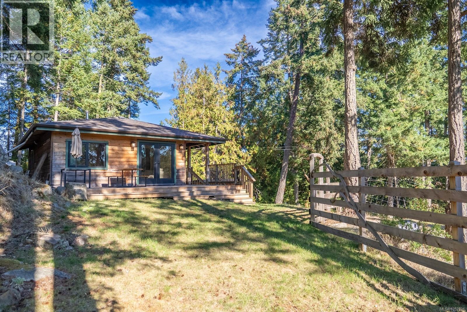 4318 Port Washington Rd