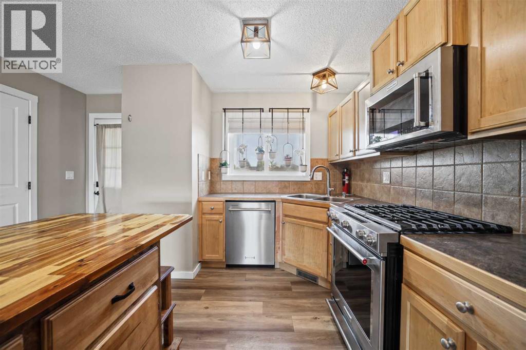 101 Clover Way, Carstairs, Alberta  T0M 0N0 - Photo 8 - A2348659