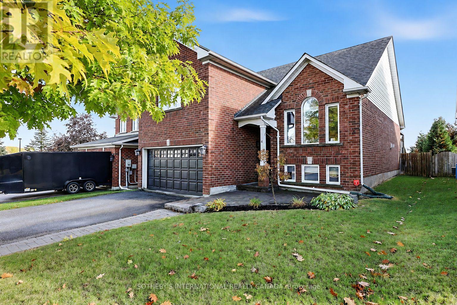 4 Brecken Drive, Georgina, Ontario  L4P 4A3 - Photo 4 - N13883456
