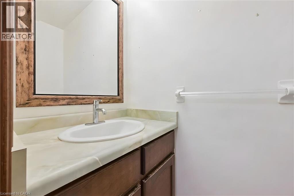 118 Ralston Place, Waterloo, Ontario  N2T 1C7 - Photo 15 - 40869754