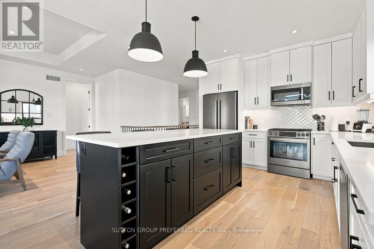 1928 Trailsway Drive, London South, Ontario  N6K 0K7 - Photo 12 - X13874906