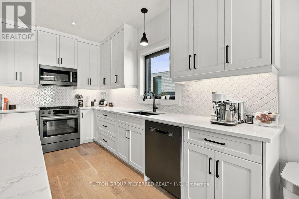 1928 Trailsway Drive, London South, Ontario  N6K 0K7 - Photo 11 - X13874906