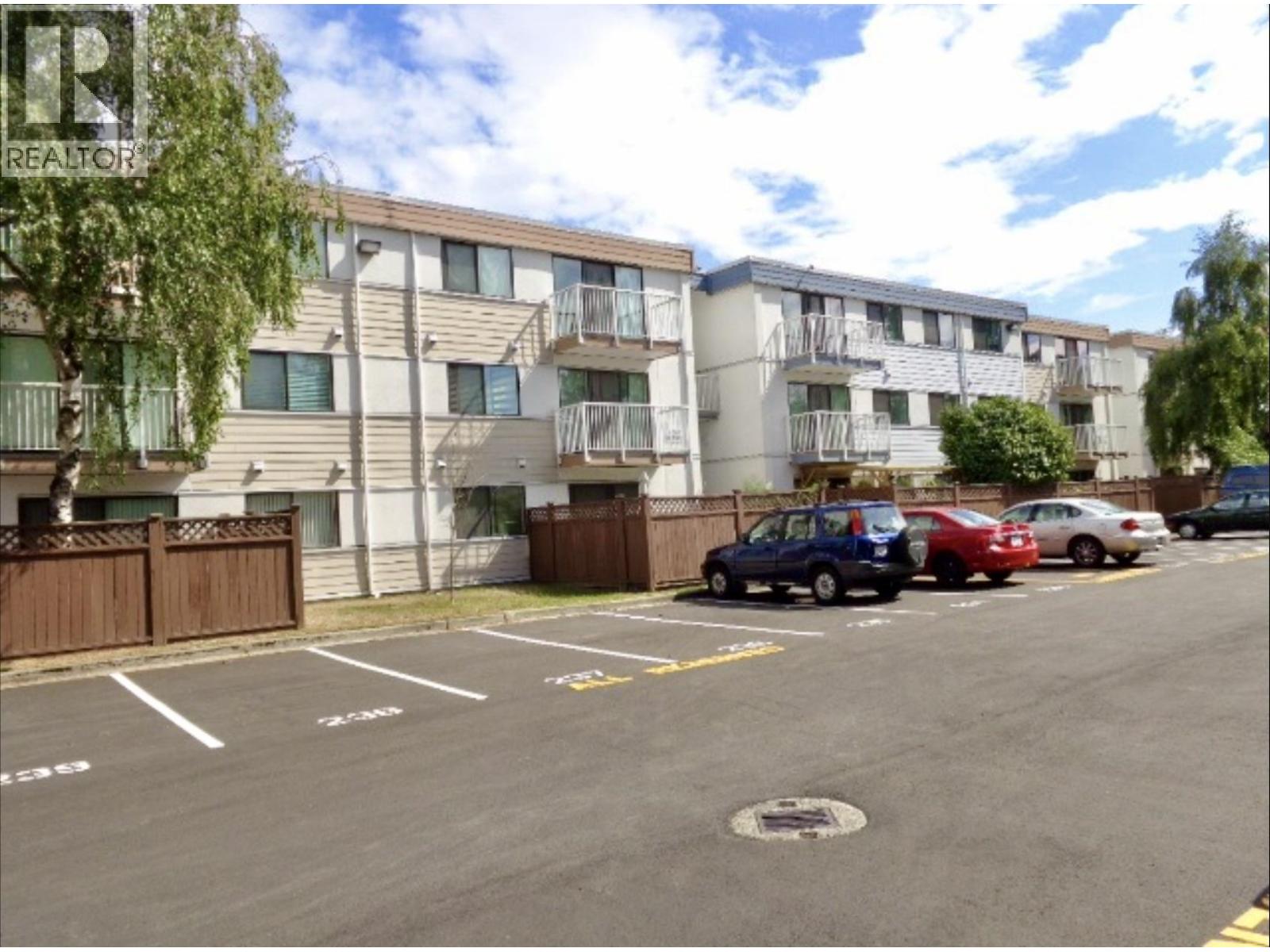 203 7280 LINDSAY ROAD, richmond, British Columbia