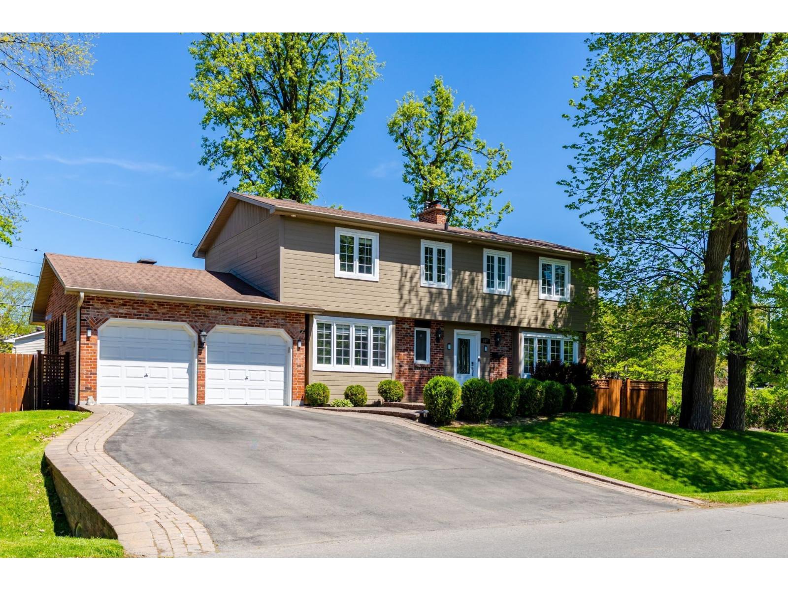347 Preston Drive Beaconsfield Quebec Canada H9W1Z5 2