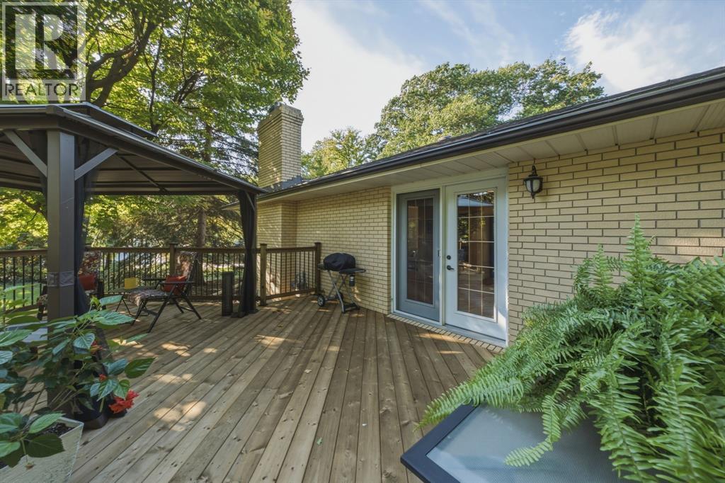 1736 Smith Lane, Sarnia, Ontario  N7S 3S8 - Photo 36 - 26024984