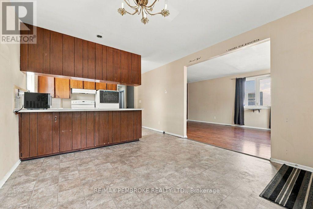 570 Moffat Street, Pembroke, Ontario  K8A 3Y1 - Photo 12 - X13883556