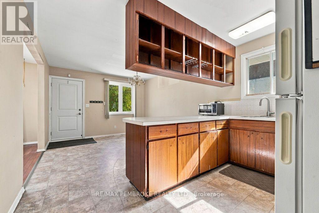 570 Moffat Street, Pembroke, Ontario  K8A 3Y1 - Photo 15 - X13883556