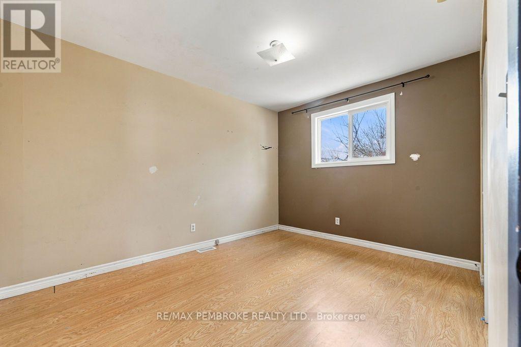 570 Moffat Street, Pembroke, Ontario  K8A 3Y1 - Photo 21 - X13883556