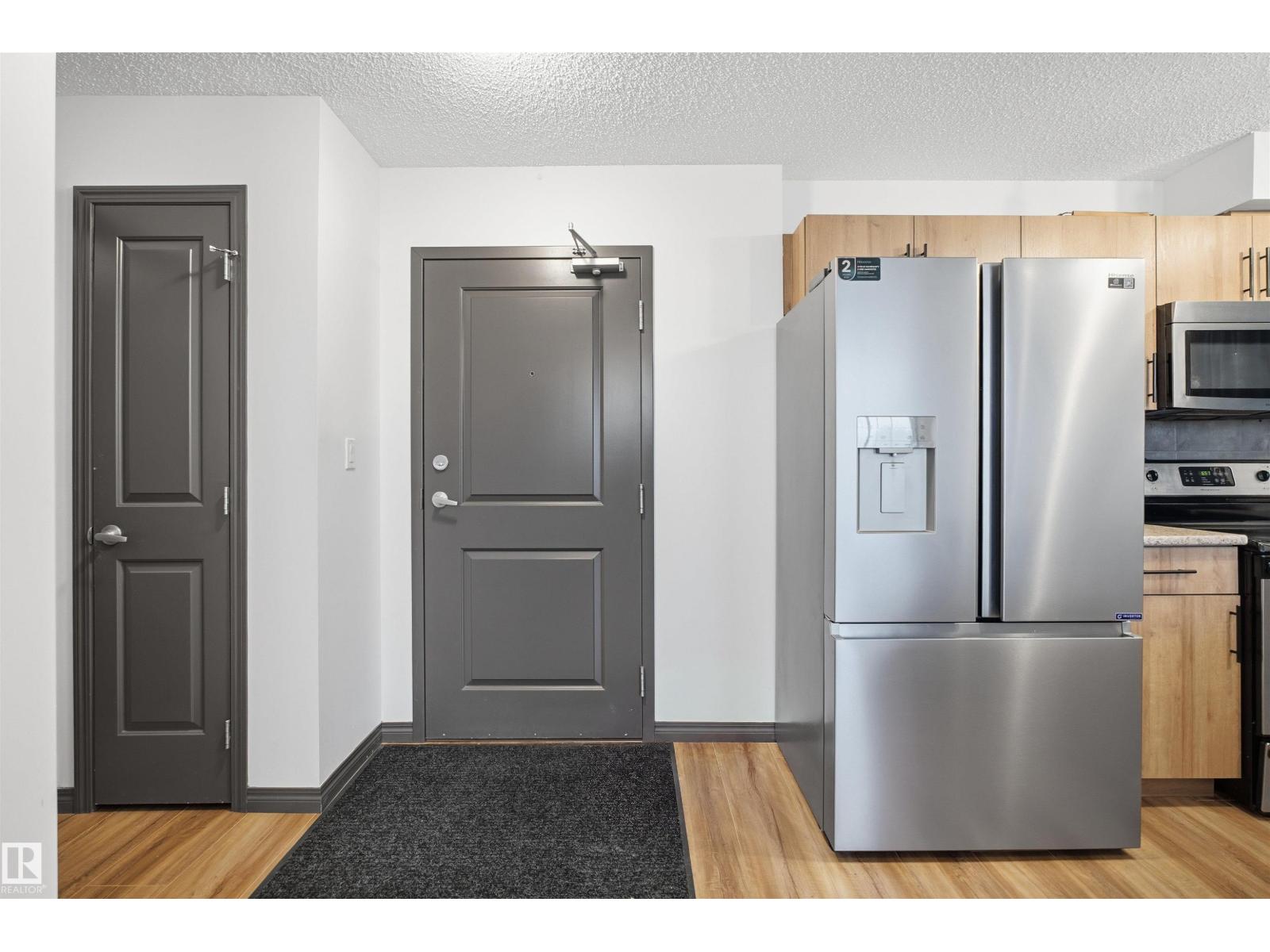 #405 105 ambleside dr SW