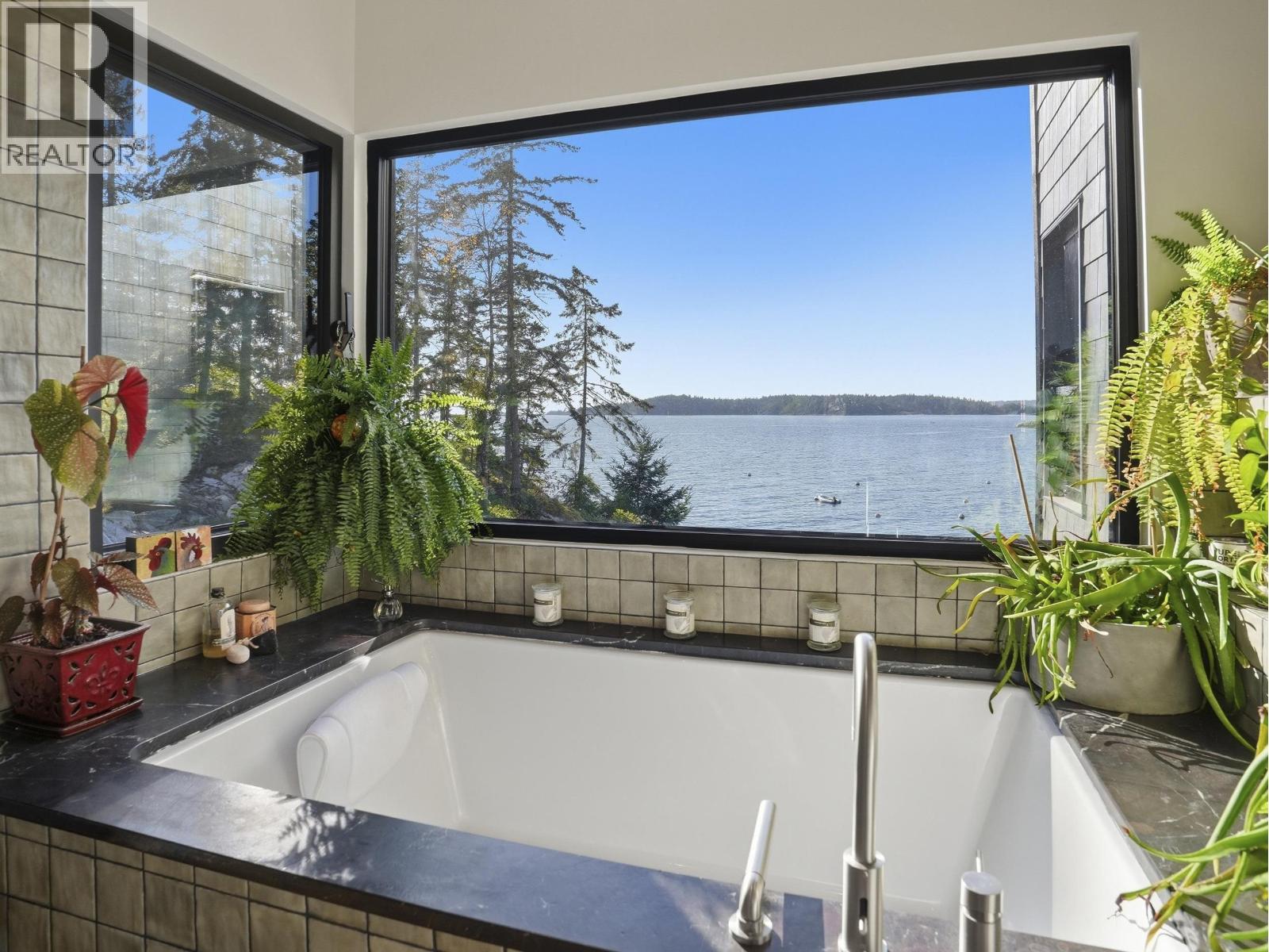 1724 Bowen Bay Road, Bowen Island, British Columbia  V0N 1G2 - Photo 22 - R3172636