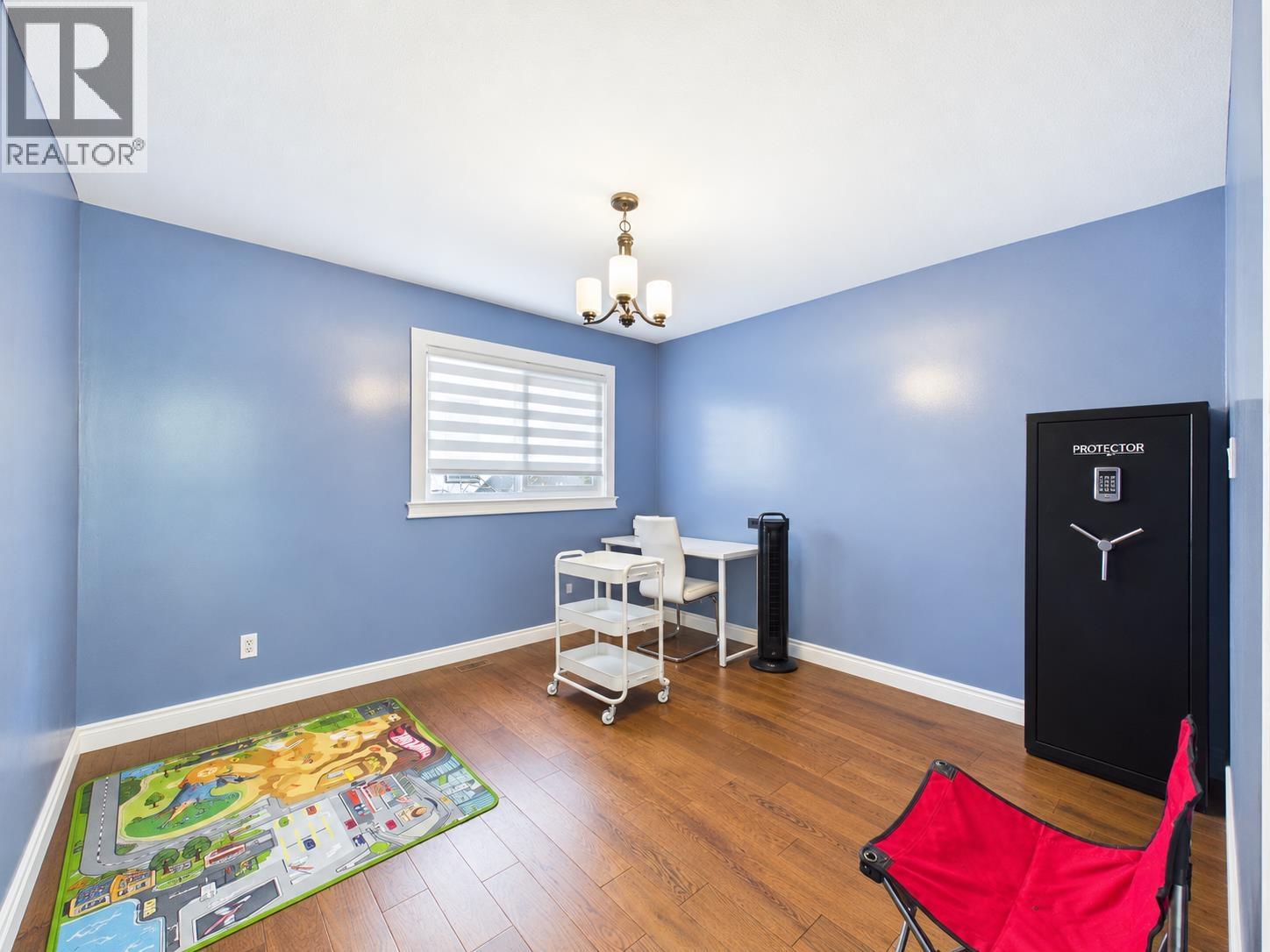 9025 Briar Road, Burnaby, British Columbia  V3N 4V5 - Photo 31 - R3173687