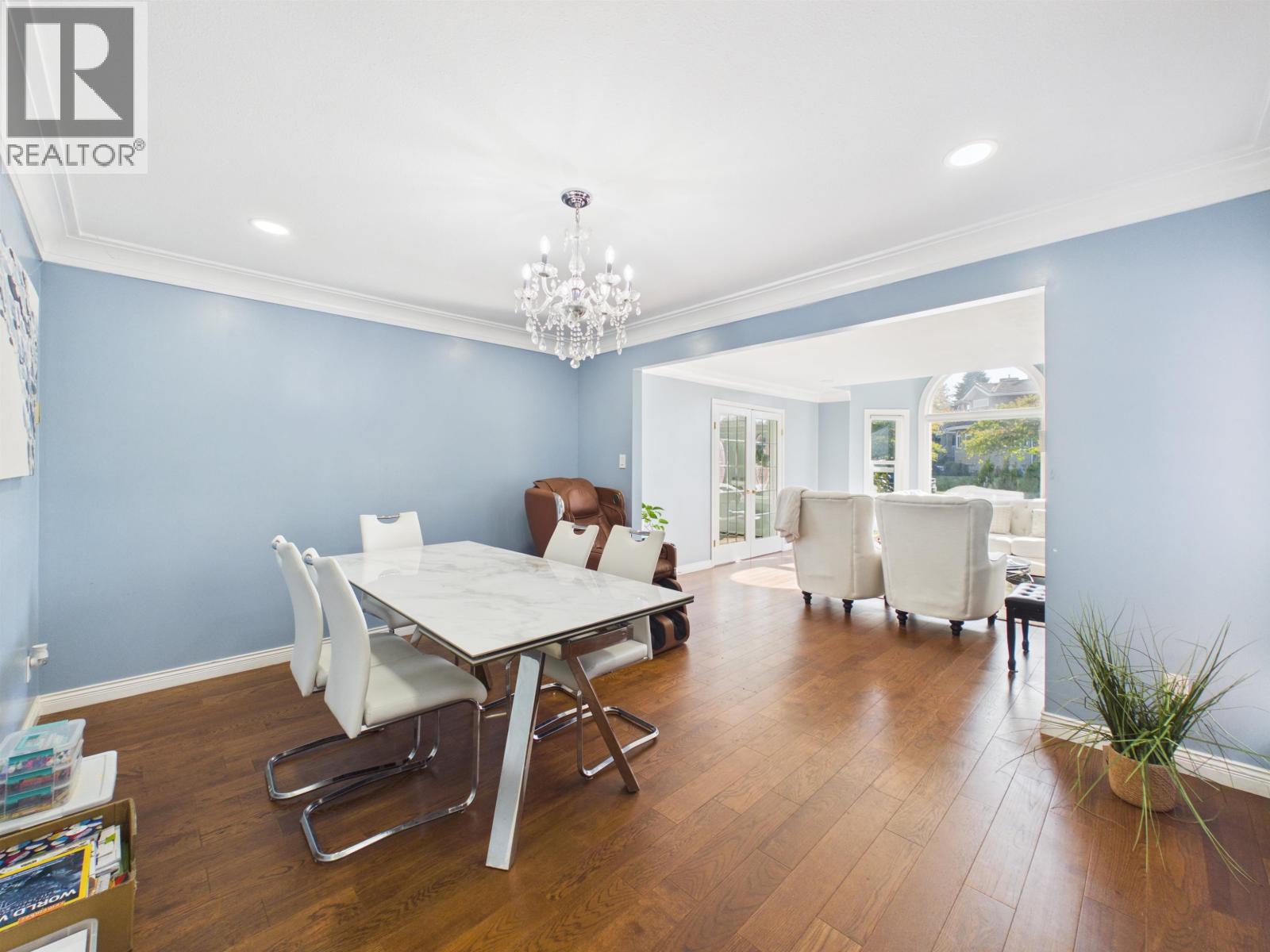 9025 Briar Road, Burnaby, British Columbia  V3N 4V5 - Photo 7 - R3173687
