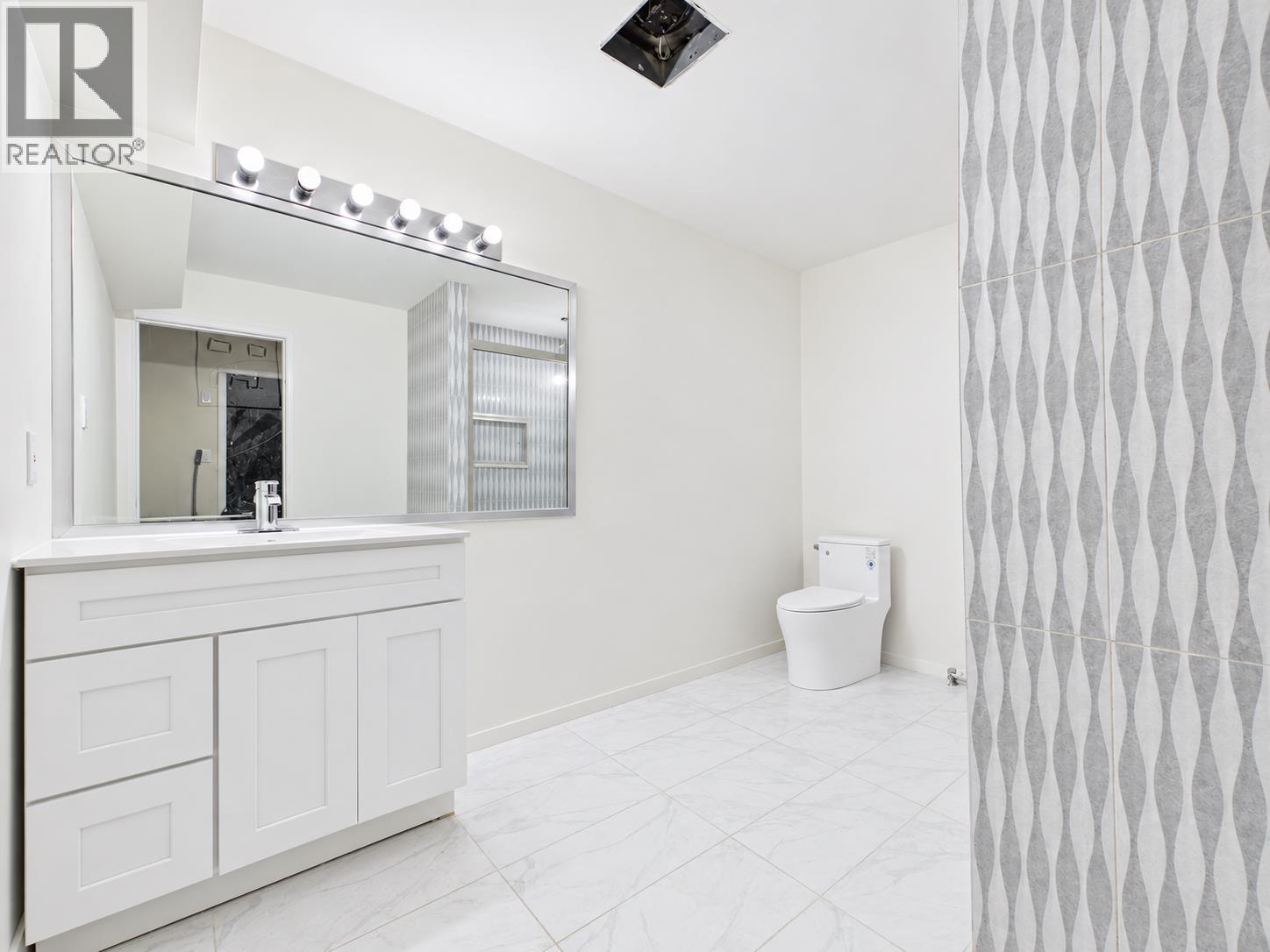 9025 Briar Road, Burnaby, British Columbia  V3N 4V5 - Photo 22 - R3173687