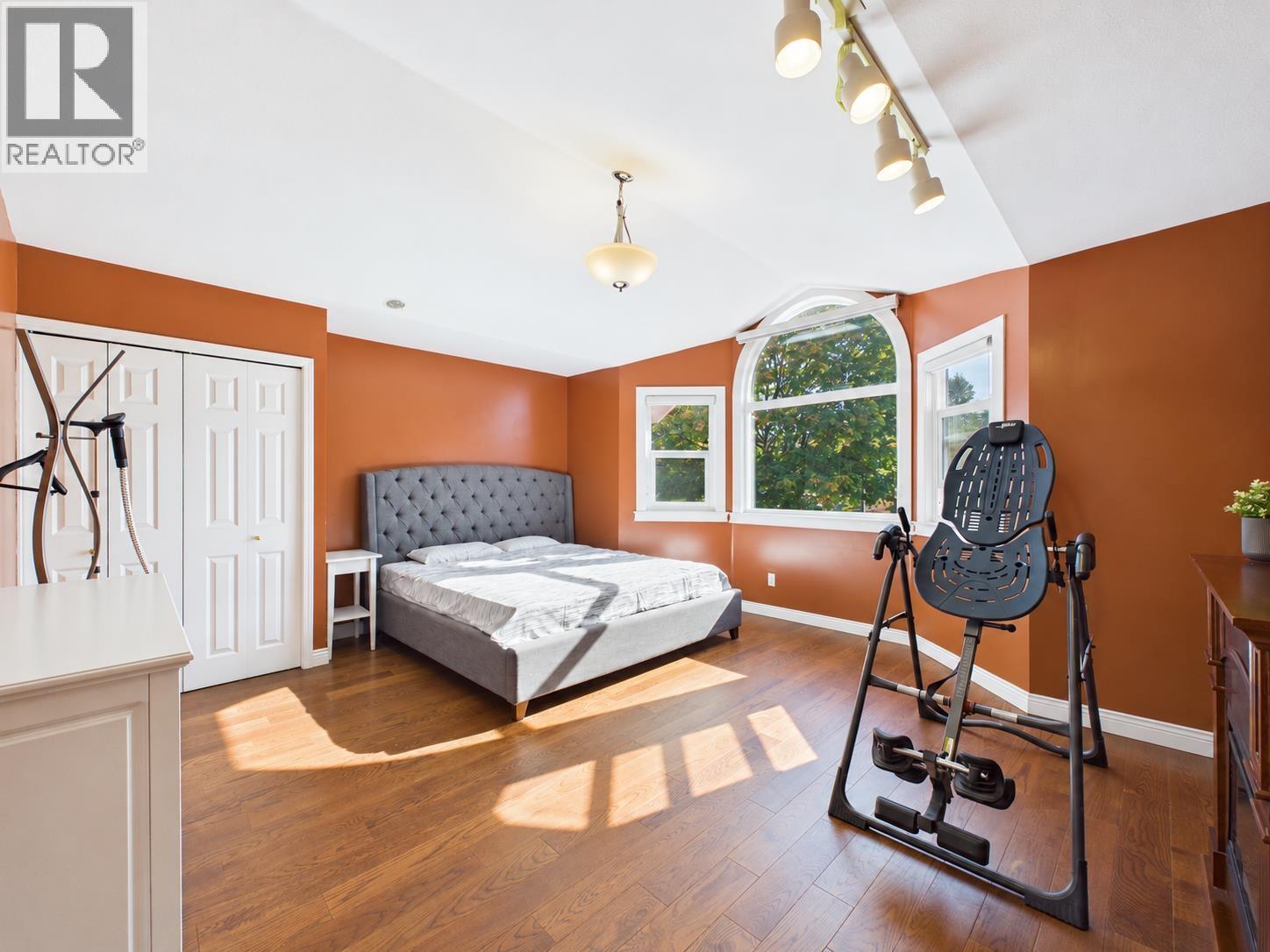9025 Briar Road, Burnaby, British Columbia  V3N 4V5 - Photo 34 - R3173687