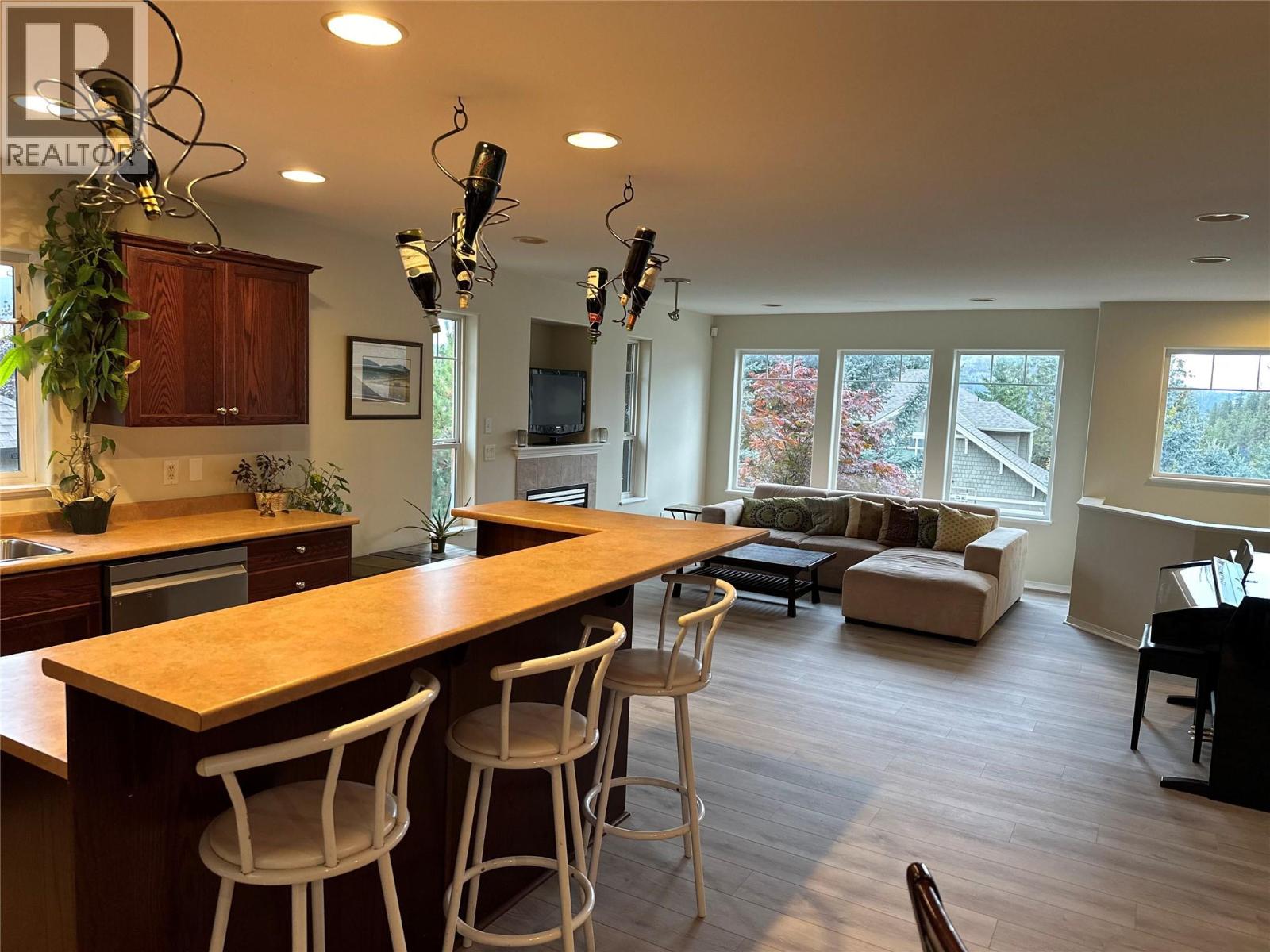 2145 Chilcotin Crescent, Kelowna, British Columbia  V1V 2N9 - Photo 2 - 10403341