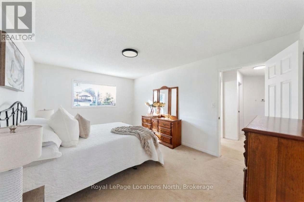 4 Trailwood Place, Wasaga Beach, Ontario  L9Z 1M6 - Photo 22 - S13883116
