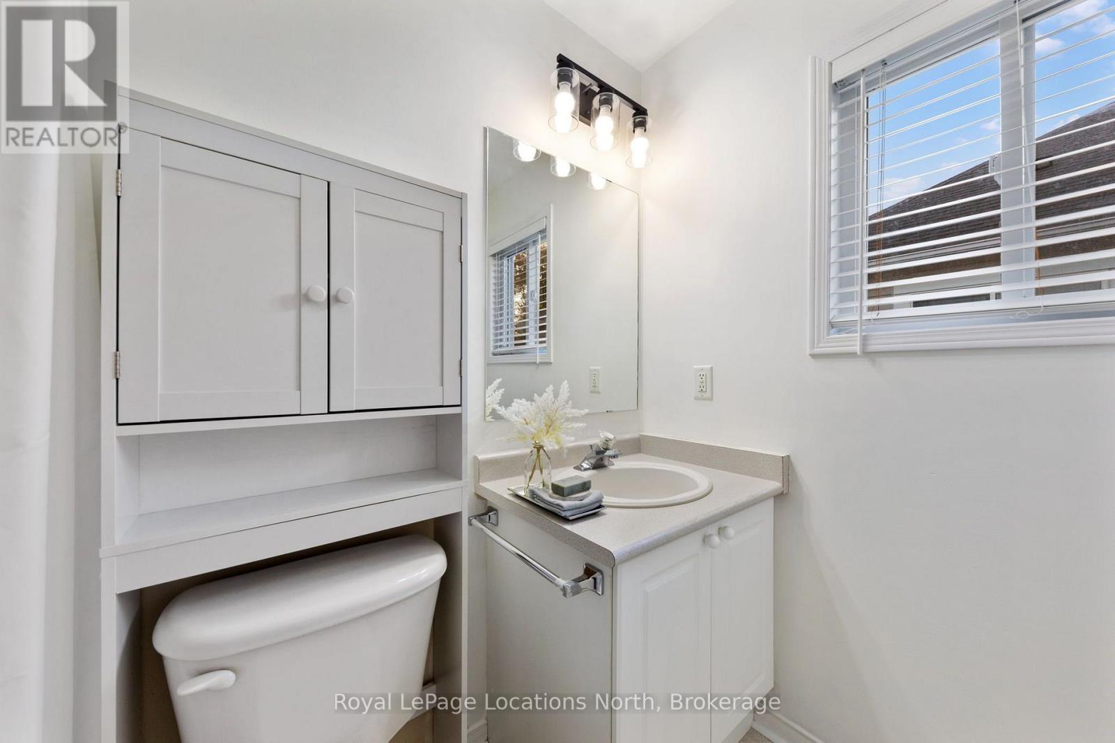 4 Trailwood Place, Wasaga Beach, Ontario  L9Z 1M6 - Photo 25 - S13883116